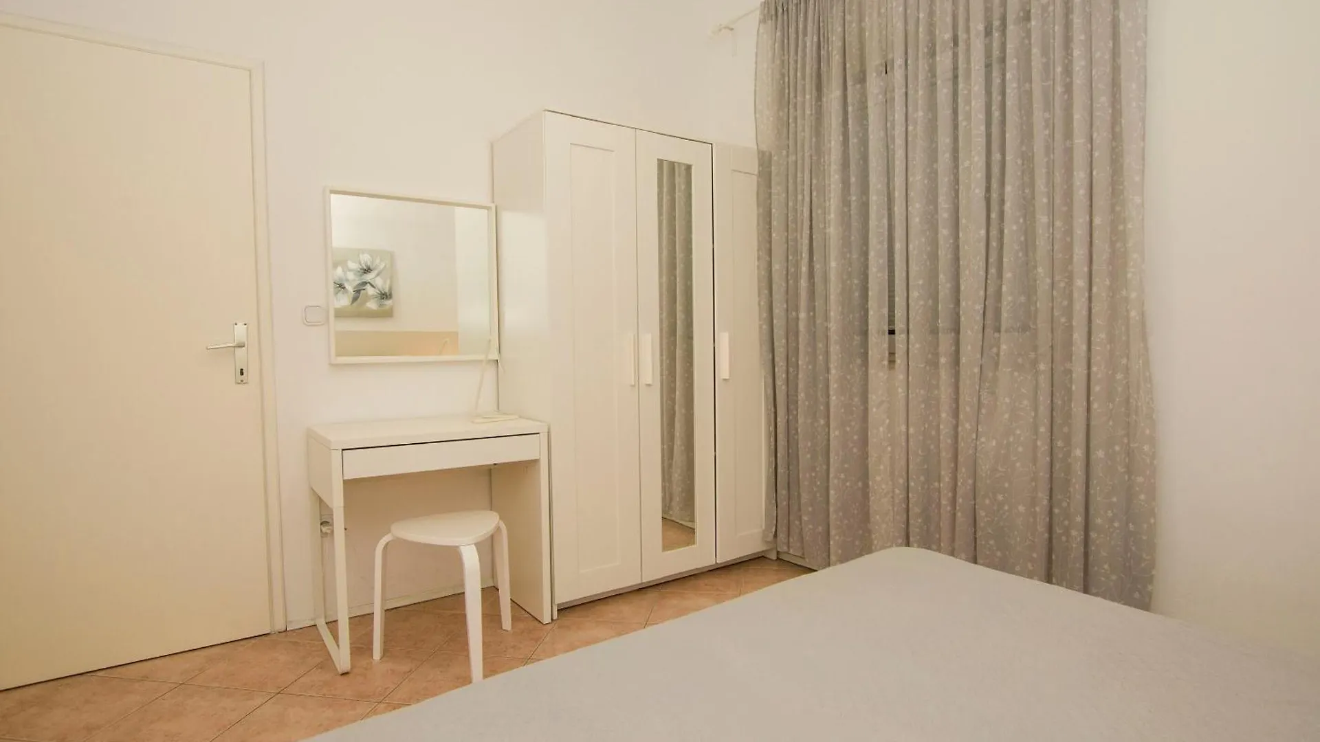 Apartments Josip Drage Kroatien