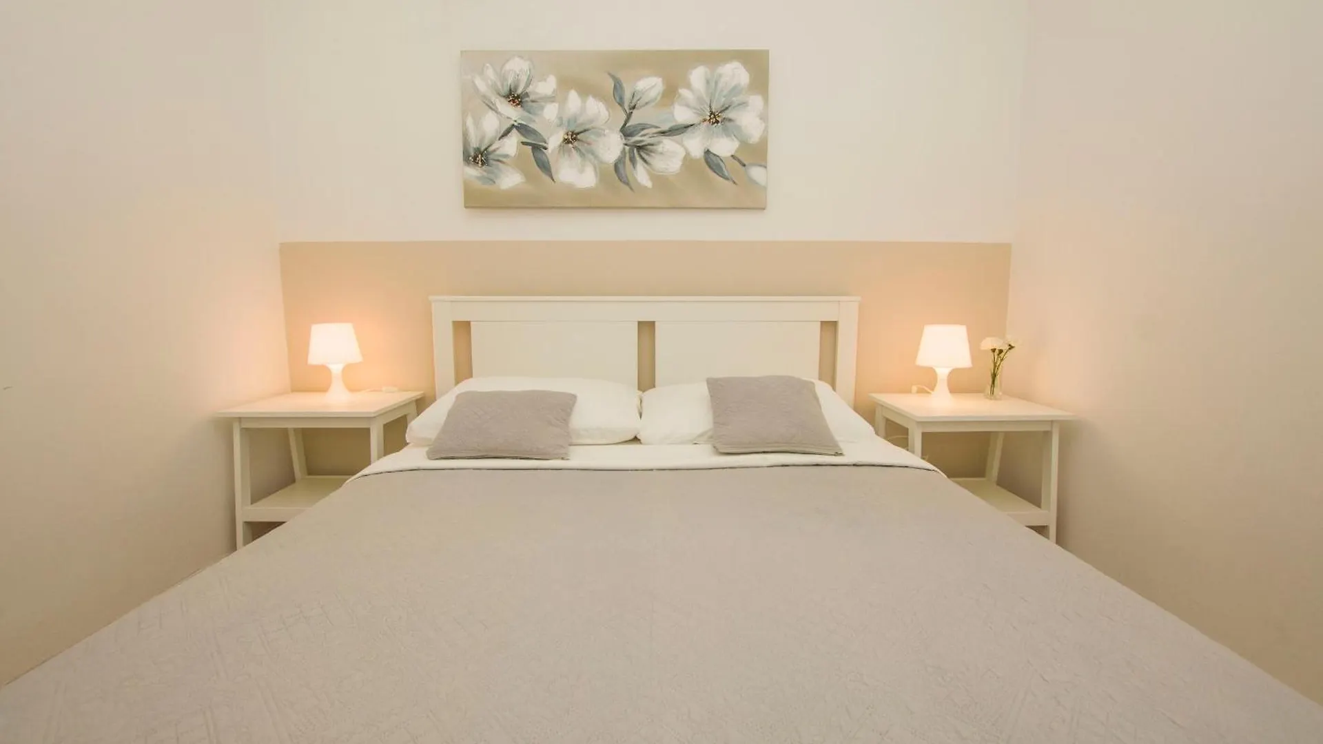 Apartments Josip Drage