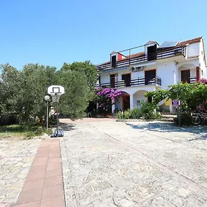 Bed&Breakfast Drage krevet i doručak